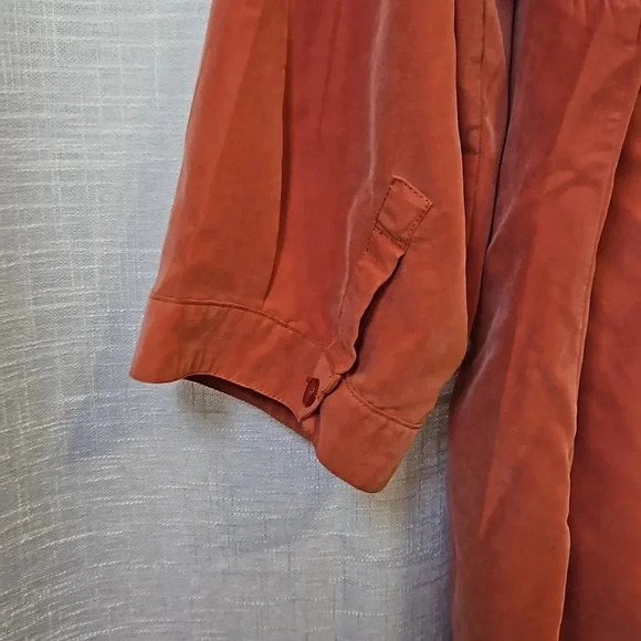 DRESS BARN TOP - Picture 5 of 6